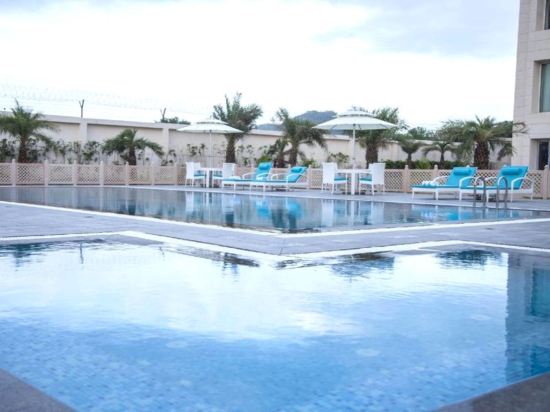 グランド ヘーラ リゾート ニームラーナ (Grand Hira Resort, Neemrana)の写真