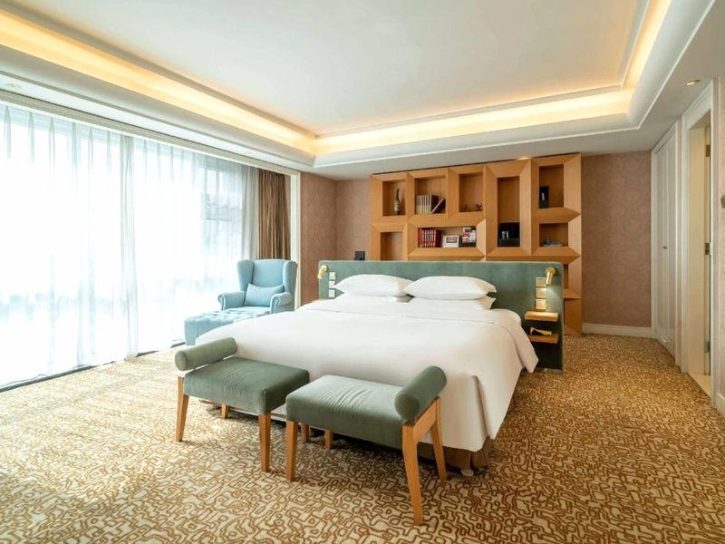 Ramada Plaza by Wyndham Taianの写真