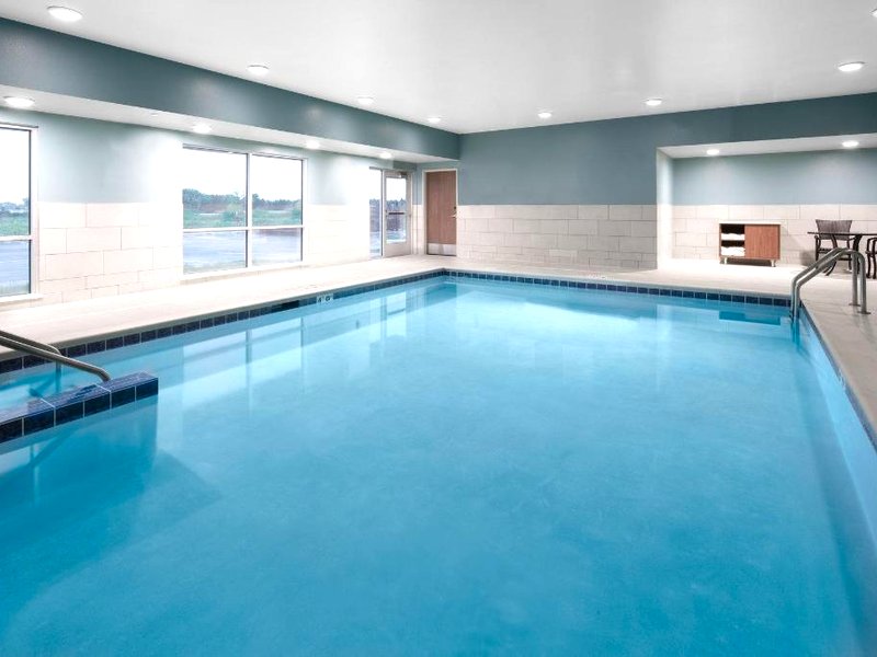 Holiday Inn Express And Suites Elkhorn - Lake Geneva Area By IHGの写真