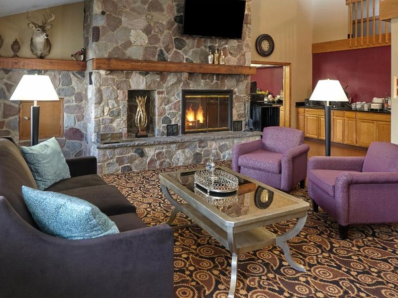 アメリクイン バイ ウィンダム エルクホーン ニア レイク ジェニーバ (AmericInn by Wyndham Elkhorn Near Lake Geneva)の写真