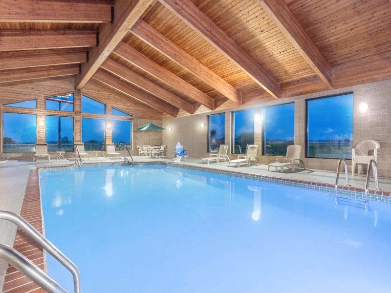 アメリクイン バイ ウィンダム エルクホーン ニア レイク ジェニーバ (AmericInn by Wyndham Elkhorn Near Lake Geneva)の写真