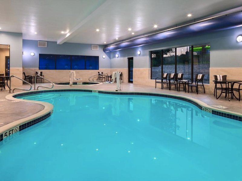 Holiday Inn Express & Suites Bridgeport By IHGの写真