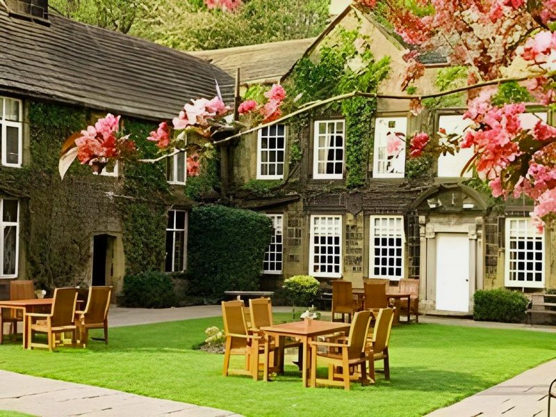 ホイットリー ホール ホテル (Whitley Hall Hotel)の写真