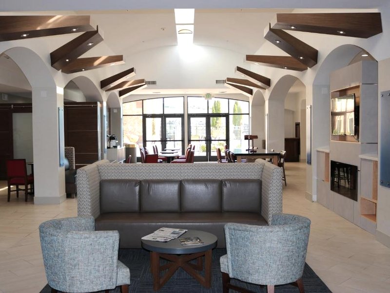 Holiday Inn Express Hotel & Suites El Dorado Hills By IHGの写真