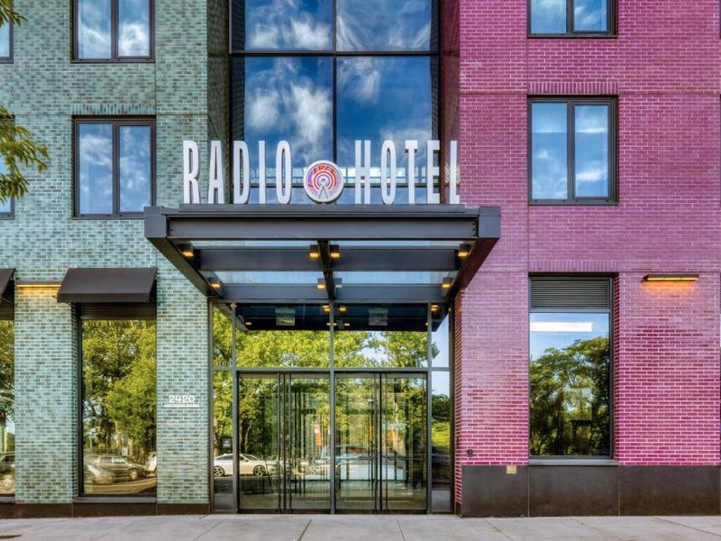 ラジオ ホテル (Radio Hotel)の写真