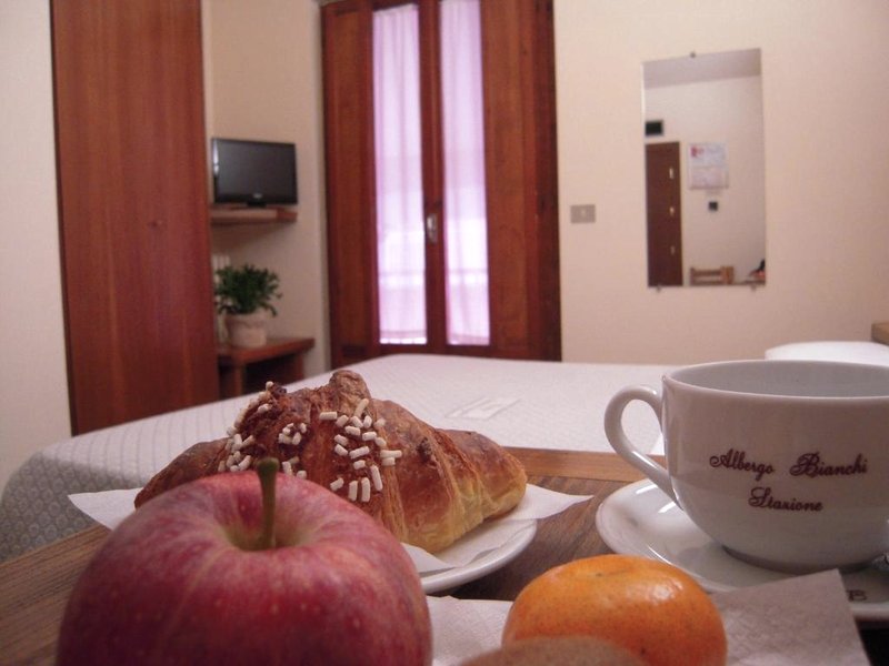 アルベルゴ ビアンキ スタツィオ (Albergo Bianchi Stazione)の写真