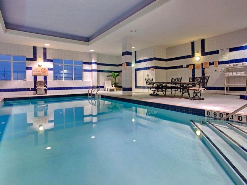 Holiday Inn Express Hotel & Suites Milton By IHGの写真