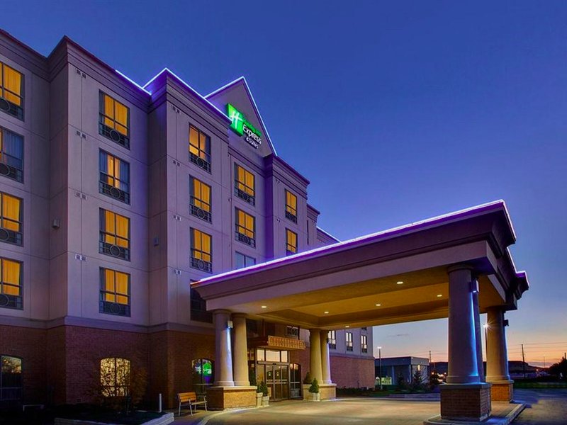 Holiday Inn Express Hotel & Suites Milton By IHGの写真