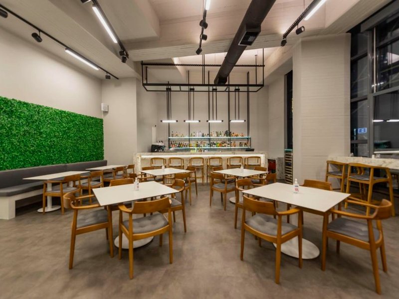 Dionisos Hotelの写真