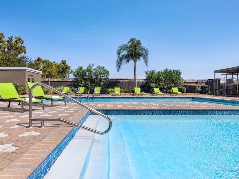 ダブルツリー ホテル ニュー オリーンズ エアポート (Doubletree Hotel New Orleans Airport)の写真