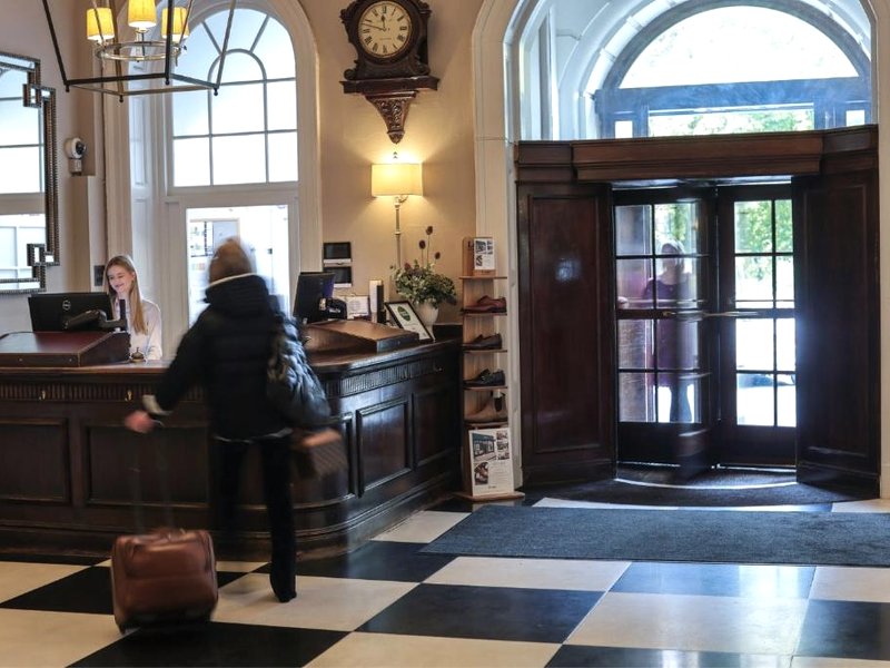 クイーンズホテルチェルトナム (Queens Hotel Cheltenham)の写真
