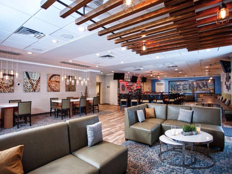 ダブルツリー バイ ヒルトン ニーナ (DoubleTree by Hilton Neenah)の写真