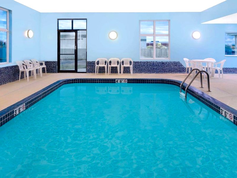 デイズ イン バイ ウィンダム ニーナ (Days Inn by Wyndham Neenah)の写真