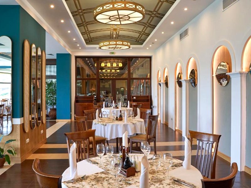 ヤントラ グランド ホテル (Yantra Grand Hotel)の写真