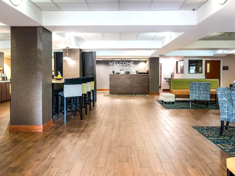 ハンプトン イン ウィンターヘイブン (Hampton Inn Winter Haven)の写真