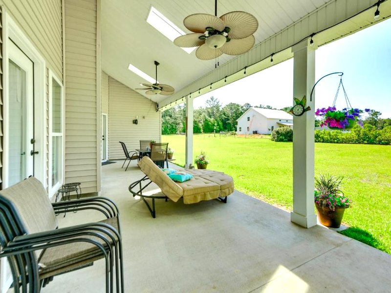 Family-Friendly Abbeville Home with Fire Pit and Gamesの写真