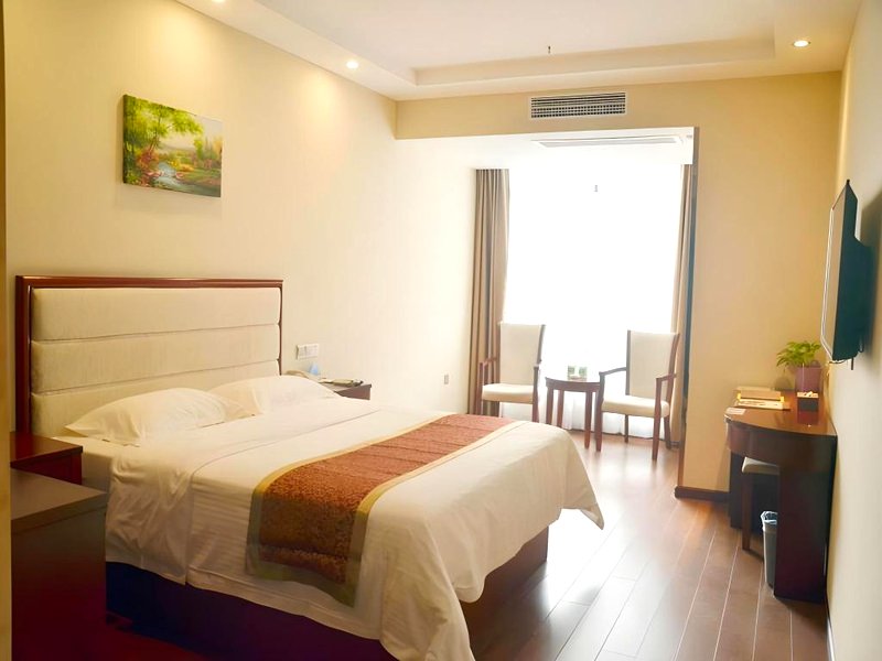 グリーンツリー イン シーヤン マオジエン ディストリクト シャンハイ ロード ホテル (GreenTree Inn ShiYan Maojian District Shanghai Road Hotel)の写真