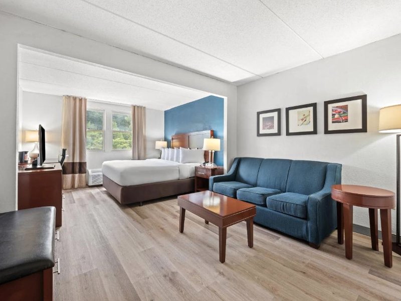 コンフォート スイーツ ニア カジノズ (Comfort Suites Near Casinos)の写真