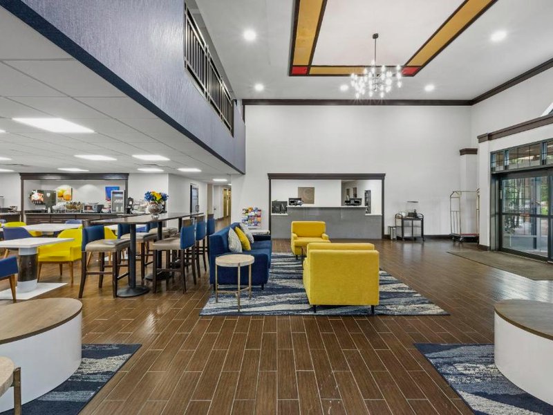 コンフォート スイーツ ニア カジノズ (Comfort Suites Near Casinos)の写真