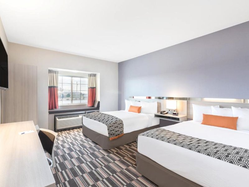 Microtel Inn & Suites by Wyndham Perryの写真