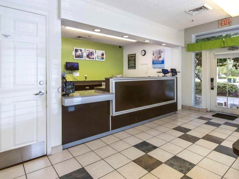 Studio 6  Coral Springs, FL - Fort  Lauderdaleの写真