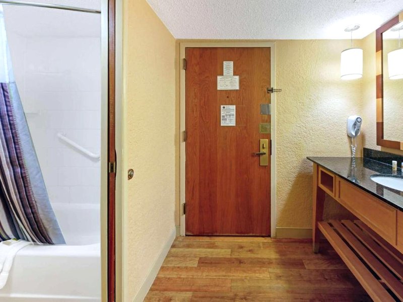 ラ キンタ イン&スイーツ バイ ウィンダム コーラル スプリングス サウス (La Quinta Inn & Suites by Wyndham Coral Springs South)の写真