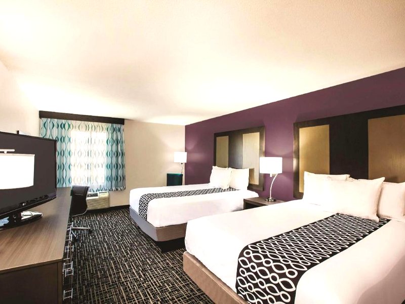 ラ キンタ イン&スイーツ バイ ウィンダム ウォーカー デナム スプリングス (La Quinta Inn & Suites by Wyndham Walker - Denham Springs)の写真