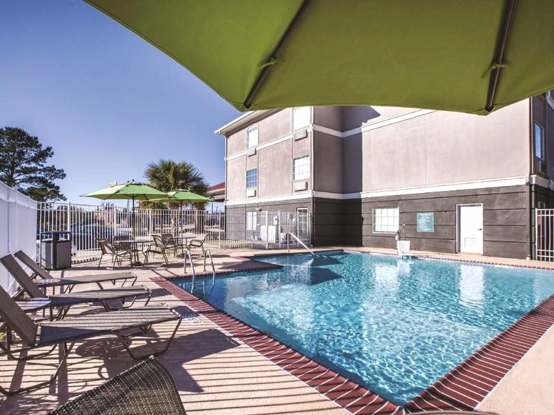 ラ キンタ イン&スイーツ バイ ウィンダム ウォーカー デナム スプリングス (La Quinta Inn & Suites by Wyndham Walker - Denham Springs)の写真