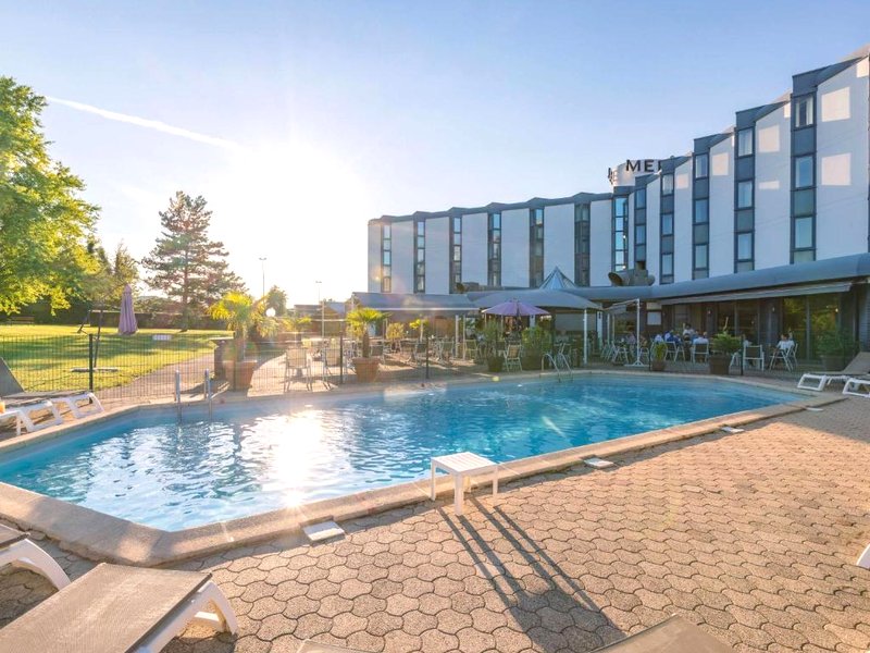 Hotel Mercure Lyon L Isle D Abeauの写真