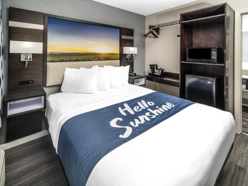 Days Inn by Wyndham Galt/Elk Grove Southの写真