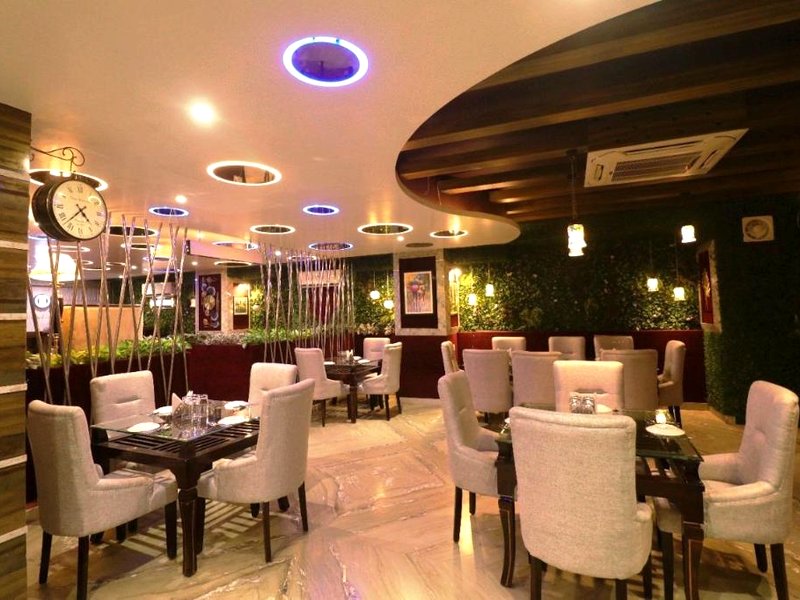 The Imperial Hotel & Resturant By GRBの写真