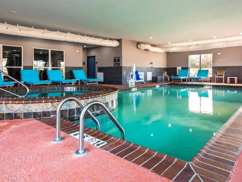 Del-Mar Airport Inn & Suitesの写真