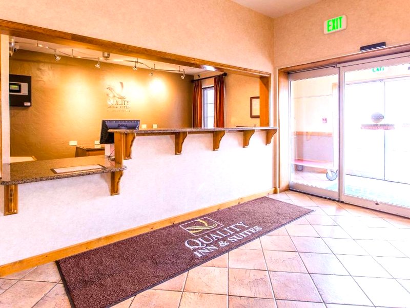 クオリティ イン&スイーツ ユニバーシティ (Quality Inn & Suites University)の写真