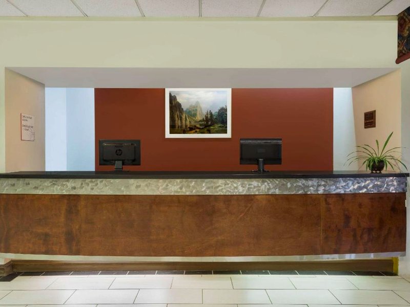 ラマダ バイ ウィンダム ララミー (Budget Inn Laramie)の写真