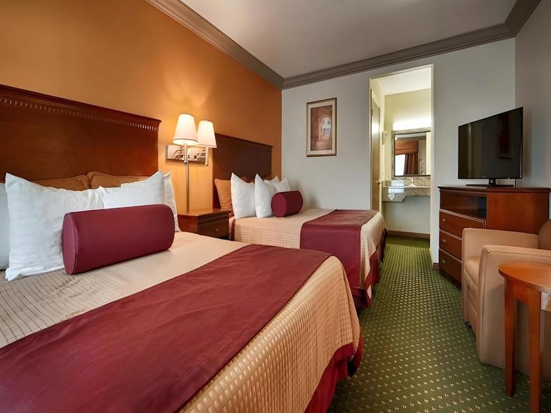 Cloverdale Wine Country Inn and Suitesの写真