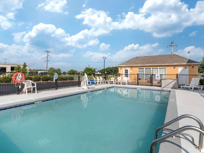 クオリティ イン (Quality Inn)の写真