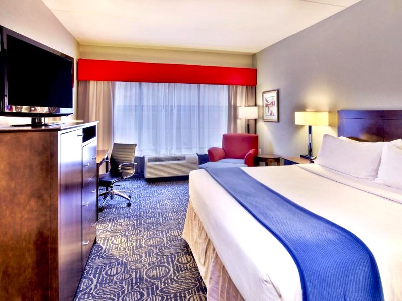 Holiday Inn Express & Suites Oak Ridge By IHGの写真