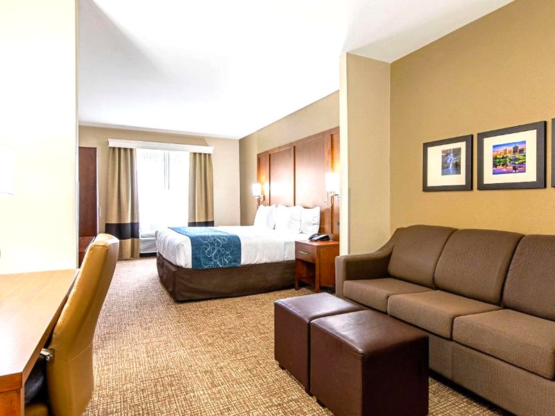 Comfort Inn & Suites Pine Bluffの写真