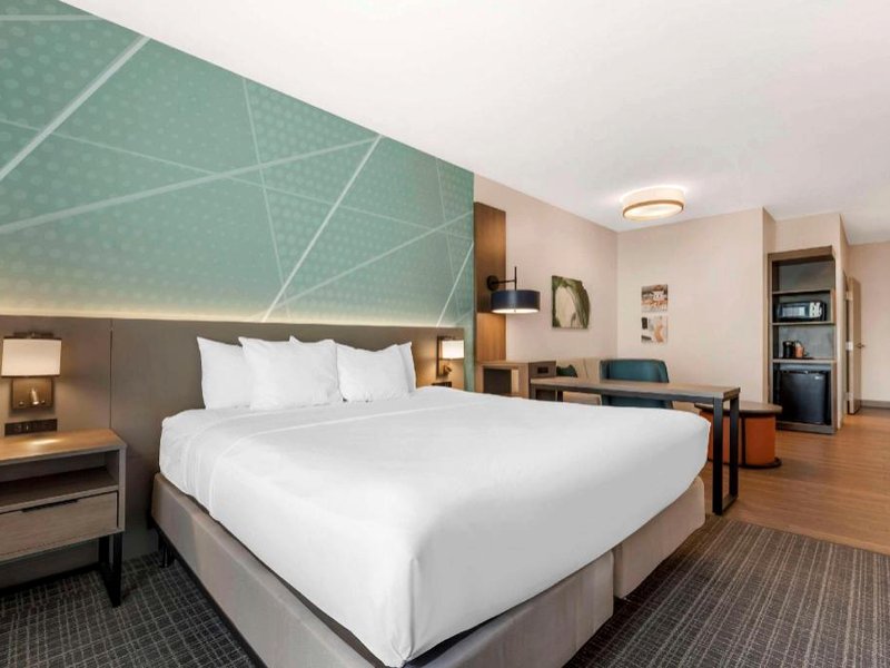 コンフォート スイーツ (Comfort Suites)の写真