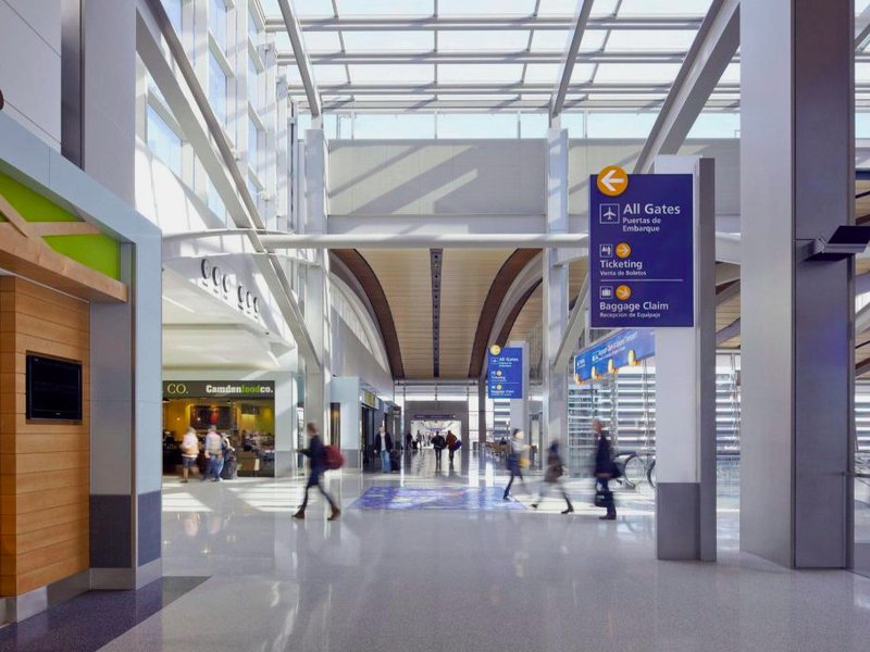 ホリデイ イン エクスプレス ホテル ＆ スイーツ サクラメント エアポート ナトマス バイ IHG (Holiday Inn Express Hotel & Suites Sacramento Airport Natomas By IHG)の写真