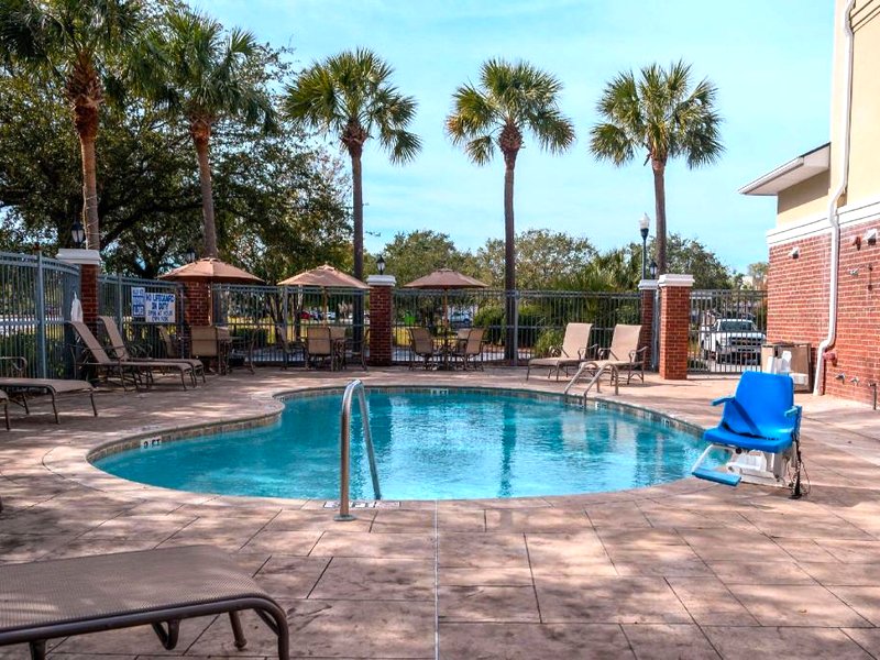 コンフォート イン&スイーツ パトリオッツ ポイント (Comfort Inn & Suites Patriots Point)の写真