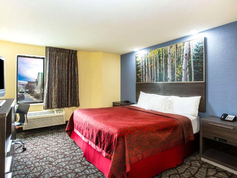 デイズ イン バイ ウィンダム ブルー スプリングス (Days Inn by Wyndham Blue Springs)の写真