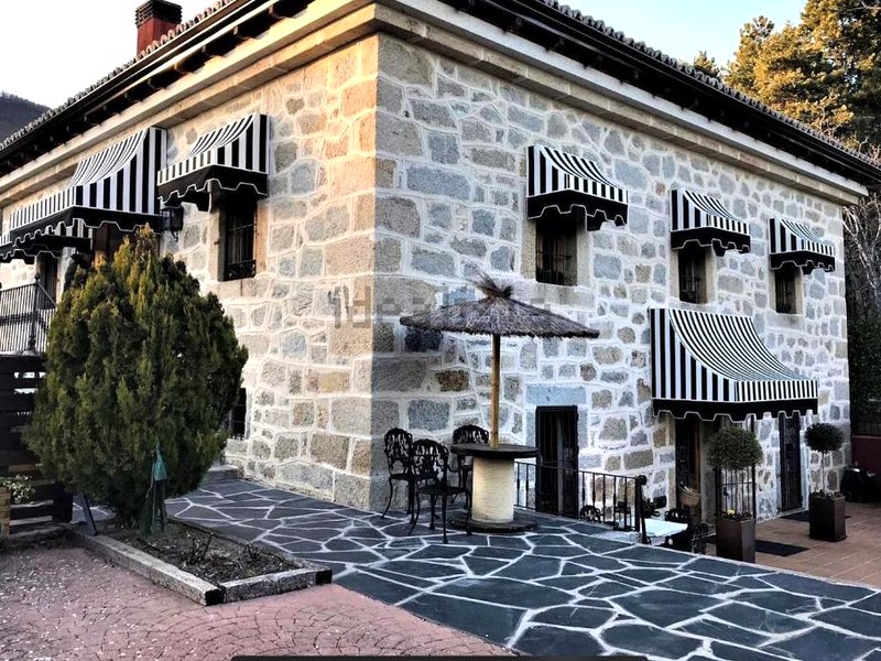 エル トレオン デ ナバセラダ ホテル (El Torreon de Navacerrada Hotel)の写真