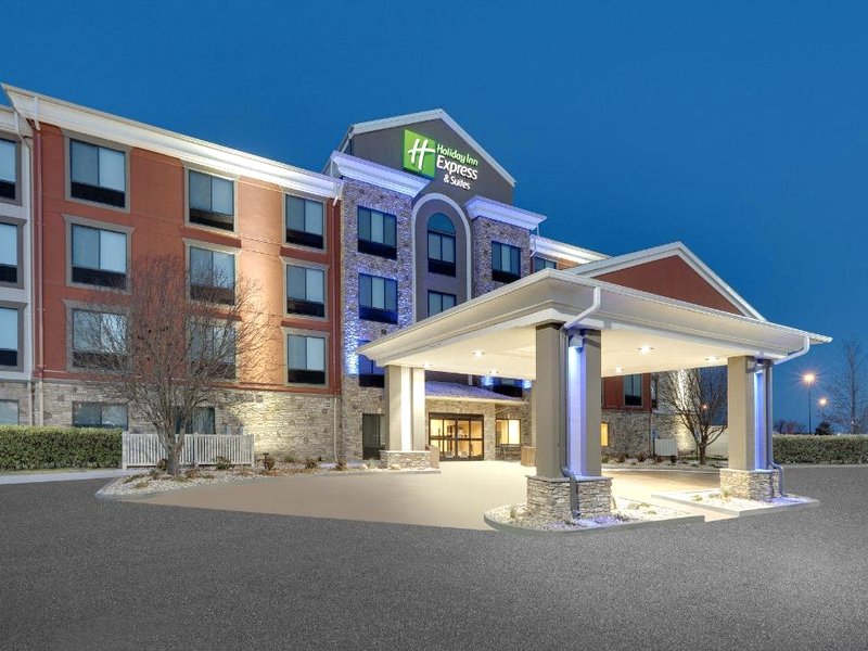 Holiday Inn Express & Suites Mitchell By IHGの写真