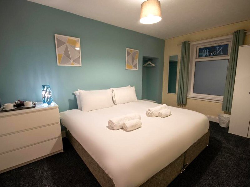 Irvine Riverside Guesthouse by Paymán Clubの写真