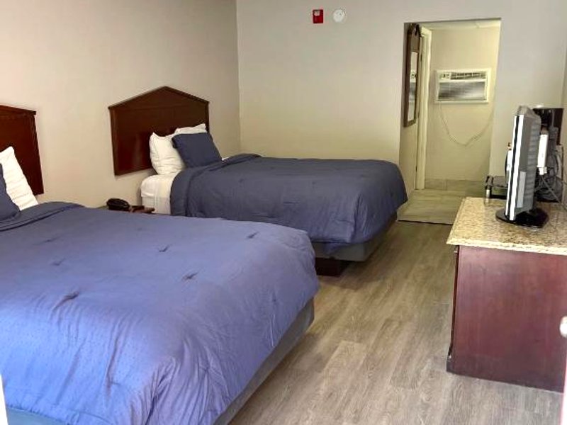 ピン オーク パークウェイ イン (Pin Oak Parkway Inn)の写真