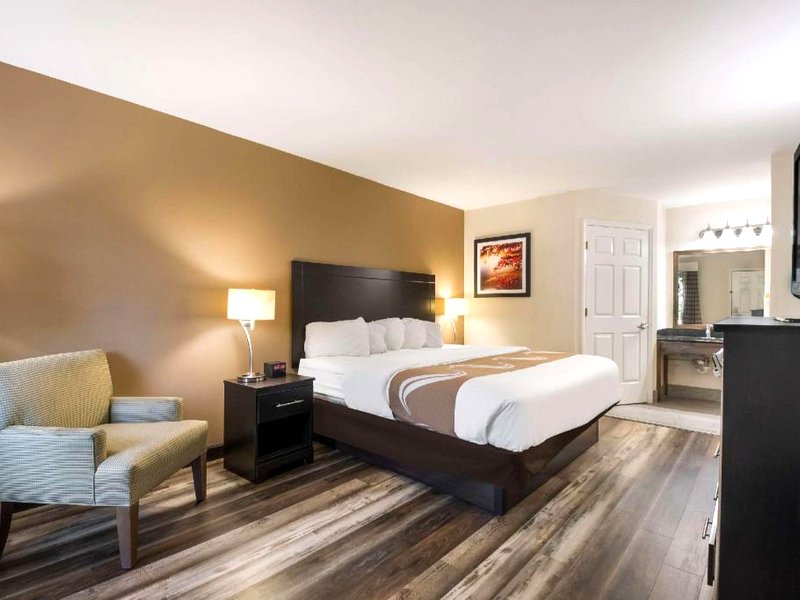 クオリティ イン (Quality Inn)の写真