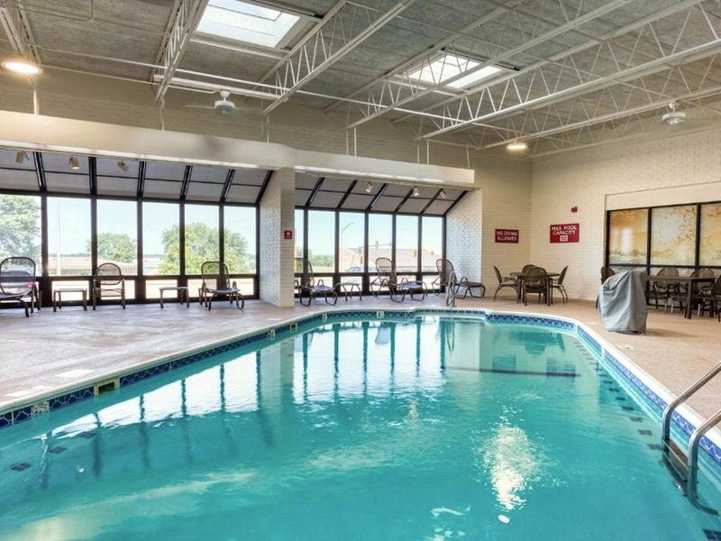Drury Inn and Suites St Louis Collinsvilleの写真