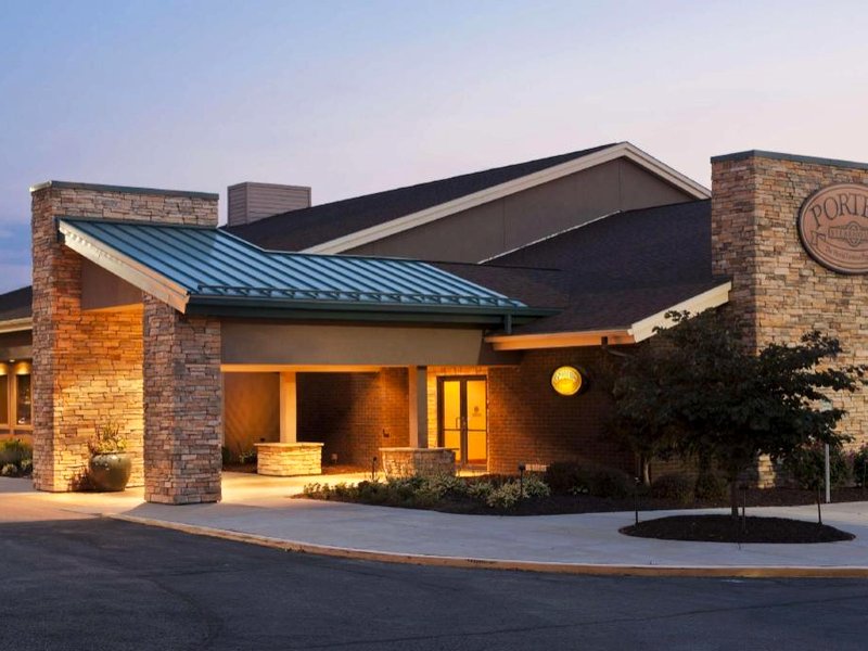 ダブルツリー バイ ヒルトン コリンズビル セント ルイス (DoubleTree by Hilton Collinsville St. Louis)の写真