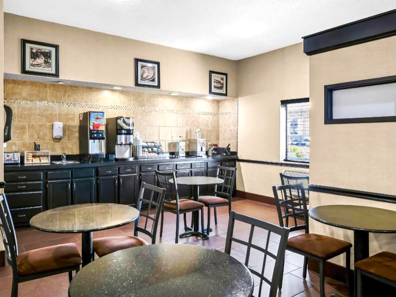 デイズ イン バイ ウィンダム コリンズビル スト ルイス (Days Inn by Wyndham Collinsville/St. Louis)の写真